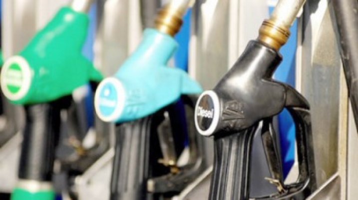 Petrom ieftineşte carburanţii